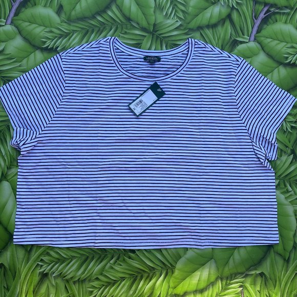 wild fable Tops - NWT Wild Fable Crop Top Black & White Striped